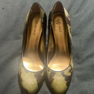 Pony hair pumps in gorgeous camouflage.